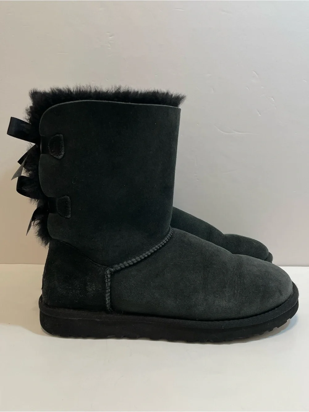 UGG Women's Bailey Bow II Black Shearling Boots Size 8